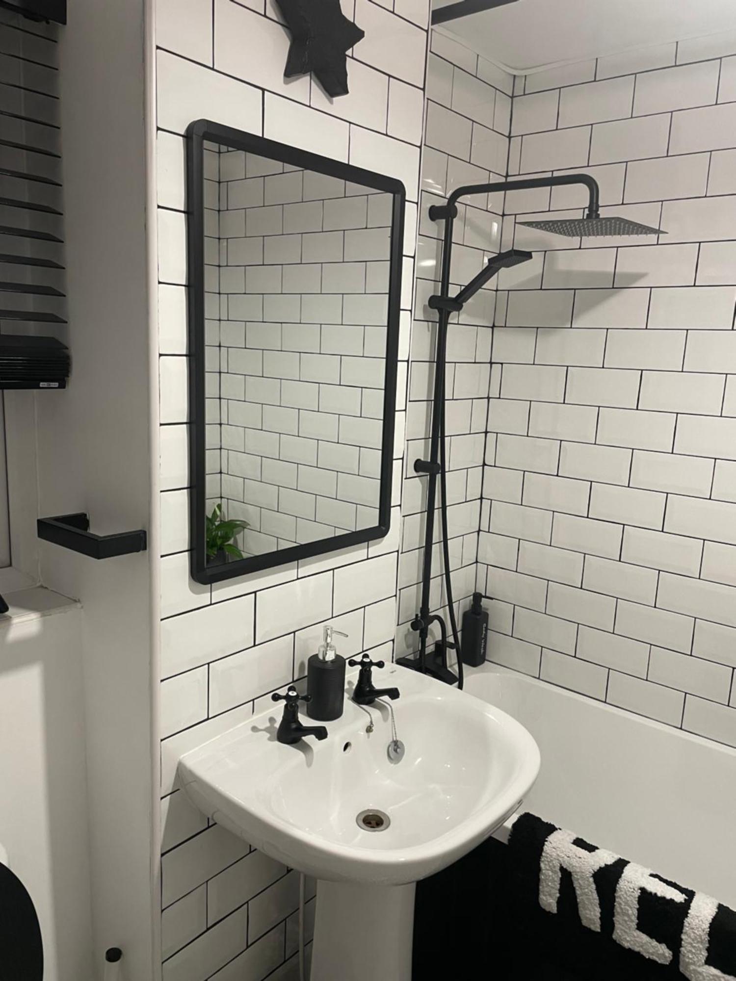 Cosy Home From Home With Private Bathroom - Free Parking Cardiff Exterior foto